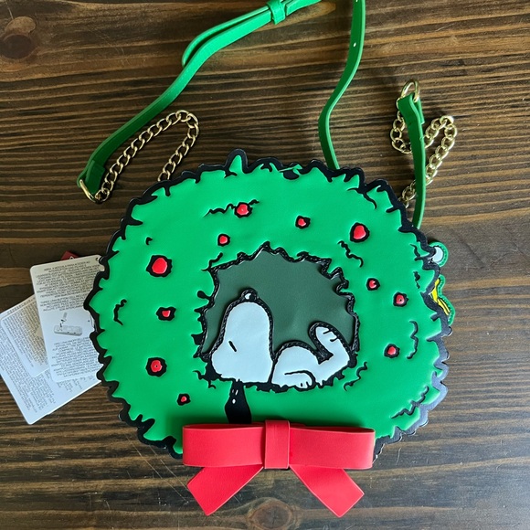 Loungefly | Bags | Loungefly Snoopy Wreath Crossbody Bag | Poshmark